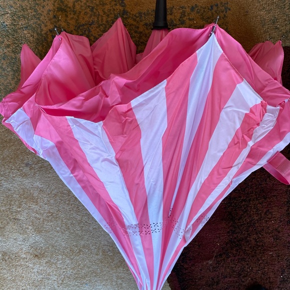 Mary Poppins Returns inverted umbrella - Picture 2 of 8